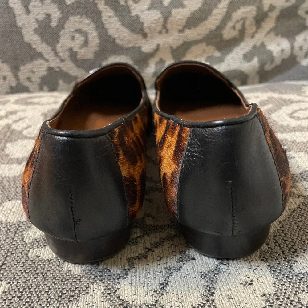 Leopard Calf Hair Pointy Loafers - Picture 4 of 7